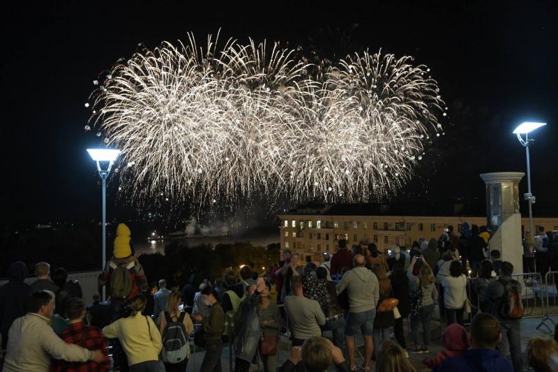 В Самаре прогремел праздничный салют