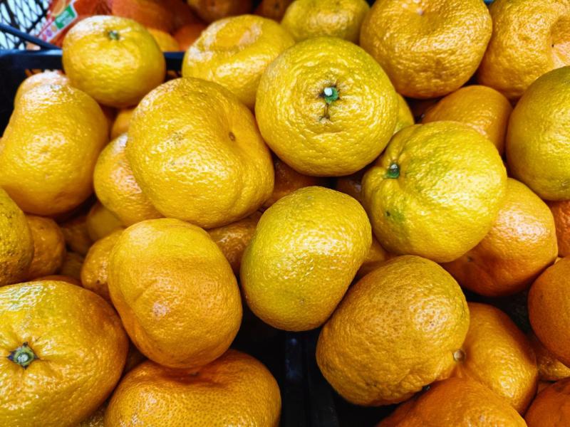 Важны внешний вид и вес: в Роскачестве дали советы по выбору мандаринов