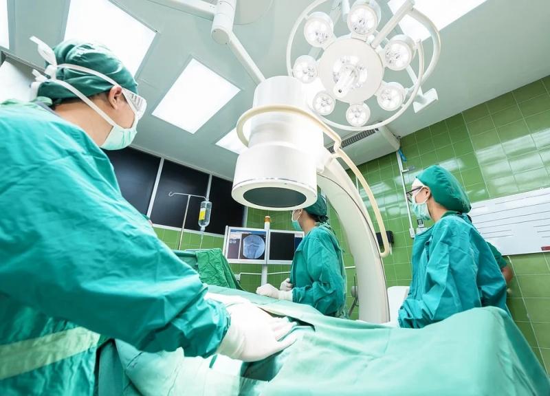 Гигантские опухоли: 30 кг новообразований удалили хирурги жительнице Новосибирска