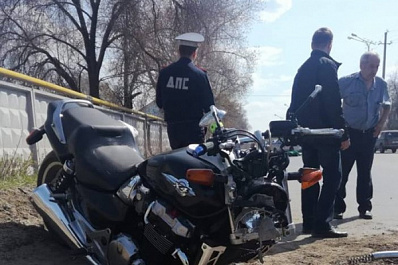 В Тольятти после столкновения с "Грантой" погиб пассажир мотоцикла