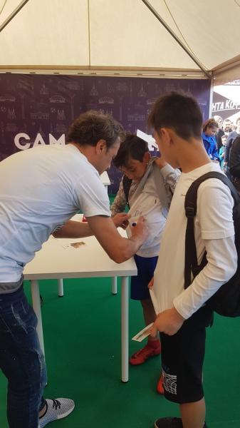 В Самаре на набережной выставили Кубок России по футболу