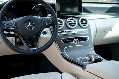 В Самаре автоледи на Mersedes насмерть сбила женщину на ул. Утевской