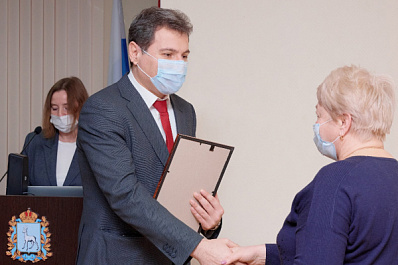 В Самаре наградили врачей, оказавших первую помощь пострадавшему в ДТП ребёнку