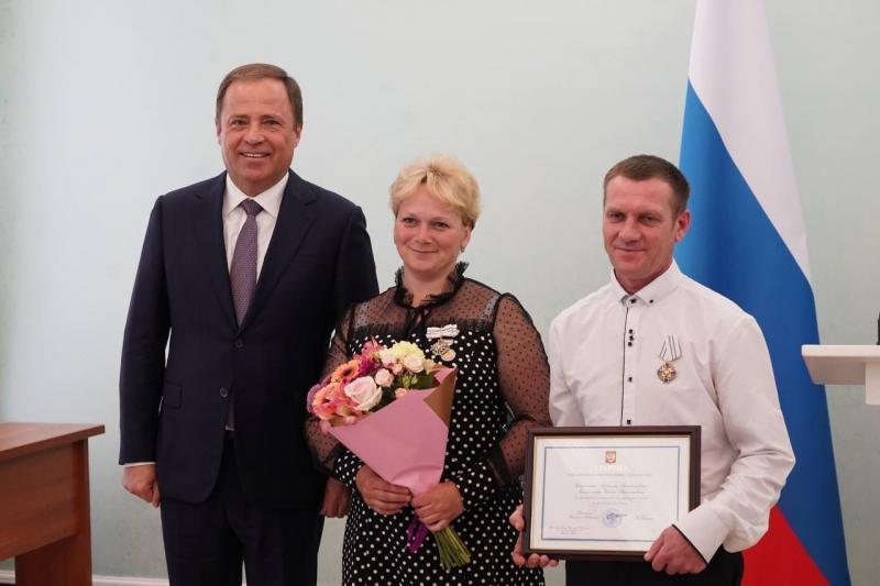 Многодетная семья из Самарской области получила орден "Родительская слава"