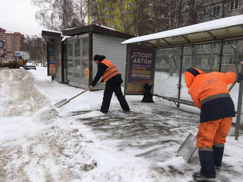 В Самаре последствия ночного снегопада устраняли 260 человек