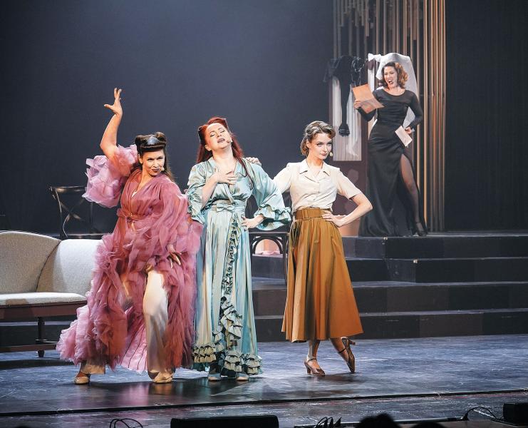 "Золушка" по-самарски: в театре драмы детям показали премьерный мюзикл