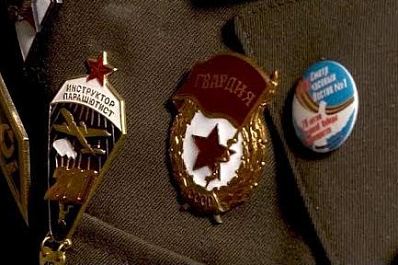 Совершил 400 прыжков с парашютом: ветеран ВОВ Валентин Петухов рассказал свою историю