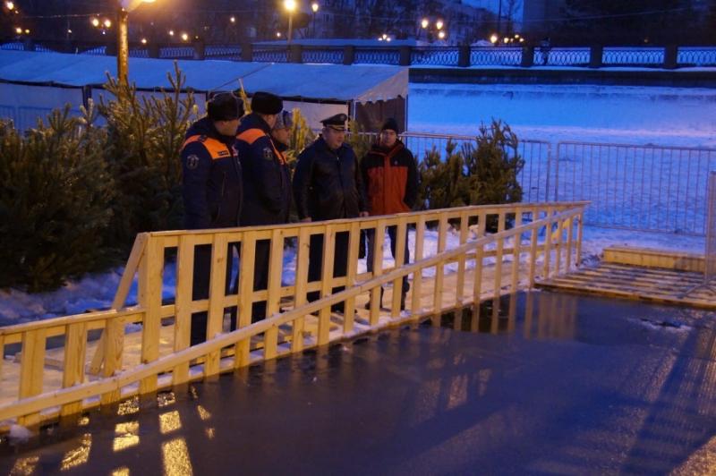 МЧС призвало жителей Самары воздержаться от крещенских купаний в Волге