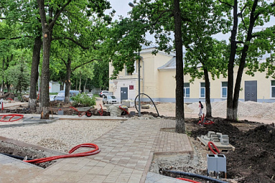 Беседка и арка влюбленных: в поселке Управленческий преображается сквер у ЗАГСа