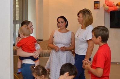 "Единая Россия" предложила развивать меры соцподдержки молодых семей