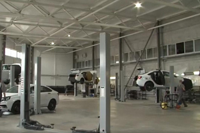 АВТОВАЗ выпустил юбилейный сертифицированный битопливный автомобиль