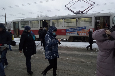 В Самаре в пути загорелся трамвай