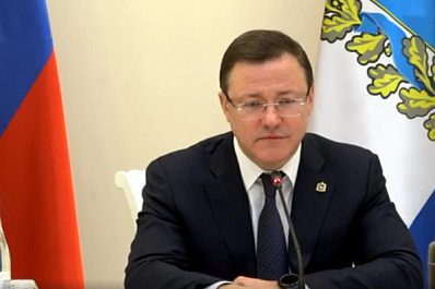 Дмитрий Азаров встретился с представителями дольщиков, получивших долгожданные квартиры