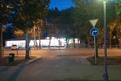 В Самаре неизвестный водитель сбил пенсионерку-нарушительницу и уехал