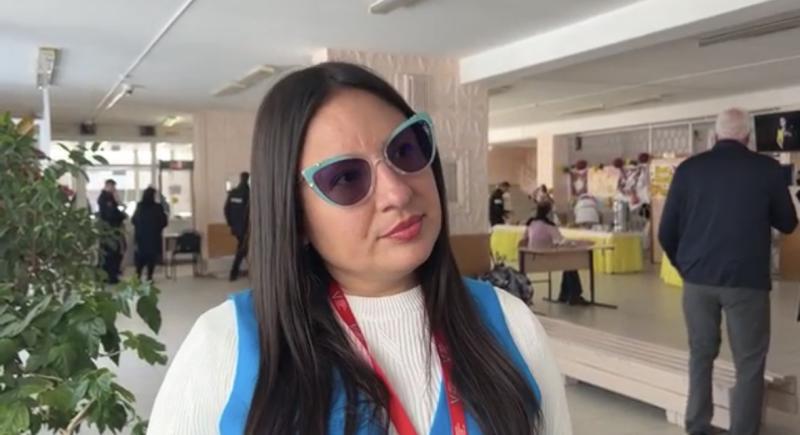 "Люди приходят на выборы семьями": международный наблюдатель из Венесуэлы - о связи поколений в России