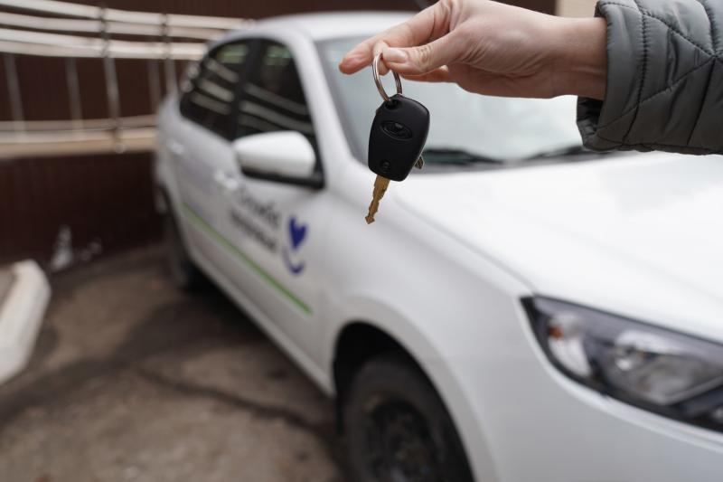 Медикам Кинельского района передали новые автомобили