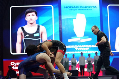 В Самаре проходит второй соревновательный день VI международного юношеского турнира по греко-римской борьбе 