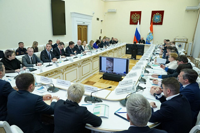 Сеть фиджитал-центров, обновление музеев, порядок в ритуальной сфере: поручения Вячеслава Федорищева по итогам оперативного совещания в областном Правительстве