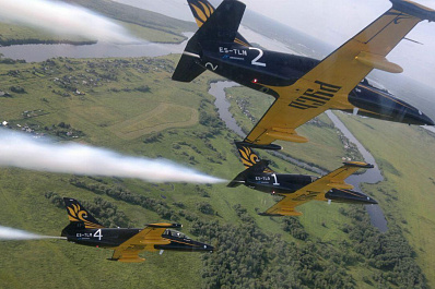 Легендарная пилотажная группа Русь поднимется в небо над Тольятти 9 мая