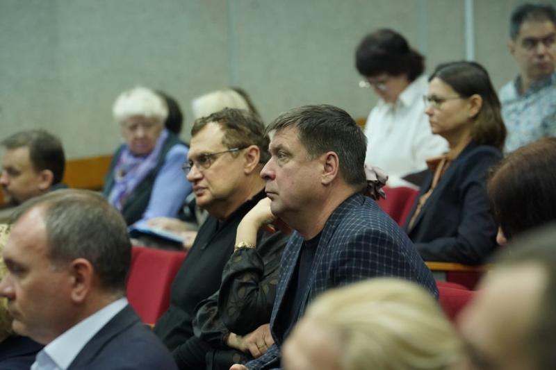 Общественные эксперты одобрили проект областного бюджета на ближайшую трехлетку