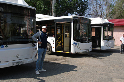 В Тольятти пассажиров автобусов будут развлекать местные артисты