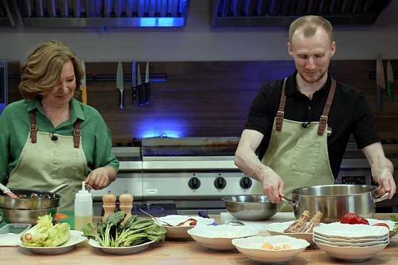 Готовим традиционное русское блюдо с Мариной Сидухиной и Максимом Девятовым. Кухня смыслов