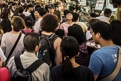 Жители Тольятти устроили давку из-за "чёрной пятницы" в магазинах
