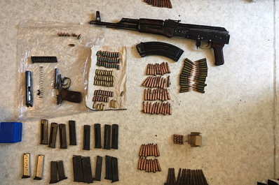 Сотрудники ФСБ обнаружили целый склад оружия у жителя Тольятти 