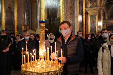 Дмитрий Азаров встретил Рождество вместе с земляками в сызранском кафедральном соборе Казанской иконы Божией Матери 