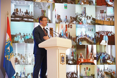 Социальная ориентированность и объективная оценка: Дмитрий Азаров выступил с ежегодным Посланием