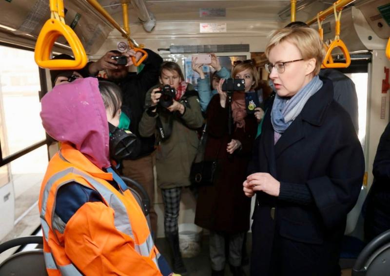 Глава Самары проверила, как проходит дезинфекция в общественном транспорте