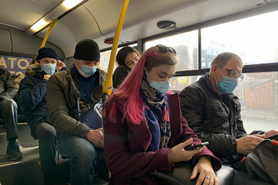 За год - 600 протоколов: в общественном транспорте Самары штрафуют пассажиров без масок