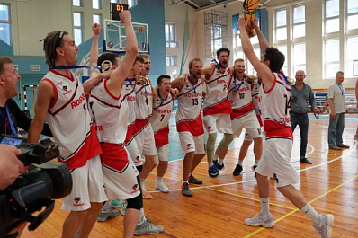 Тольяттинская команда выиграла баскетбольный чемпионат ПФО среди любителей
