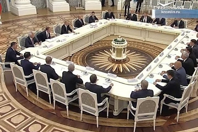 Дмитрий Азаров принял участие во встрече Владимира Путина с избранными главами регионов РФ