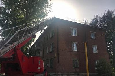 Увидели дым и побежали стучаться в квартиры: подробности пожара на улице Кабельной в Самаре
