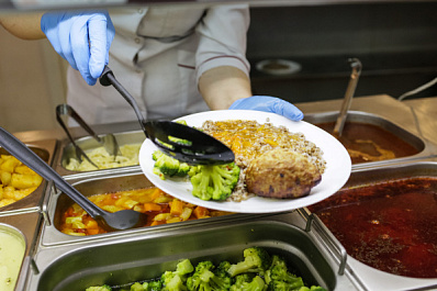 "Единая Россия" проверит школьные столовые в Самарской области