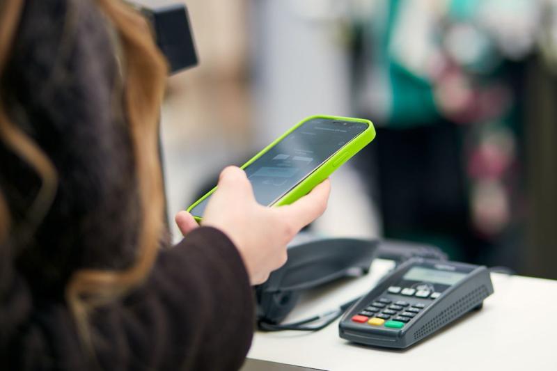 Практично и технологично: что дарили россияне на 23 Февраля и 8 Марта