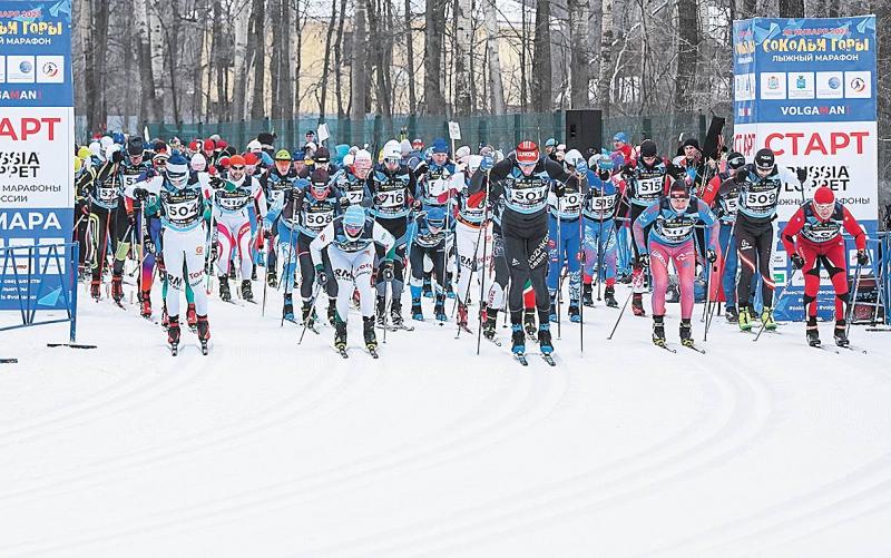 "Это вся моя жизнь": 90-летний лыжник Владимир Медведев побывал на "Сокольих горах-2023"