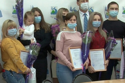 Молодые семьи из Жигулевска получили социальные выплаты на покупку домов и квартир 