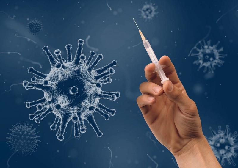 В России предложили внести прививку от коронавируса в национальный календарь