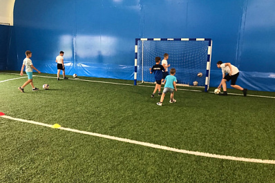 У самарской школы № 139 открылась новая футбольная площадка для тренировки "Крыльев мечты"