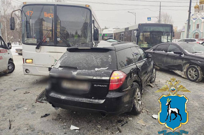 В Самаре автобус №47 попал в массовое ДТП на Московском шоссе