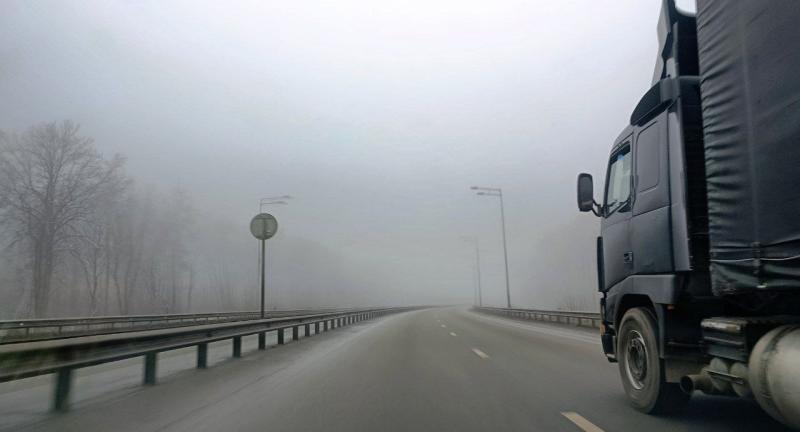 В Самарской области для маршрутного и грузового транспорта временно ограничили движение на участке трассы М5 "Урал" 