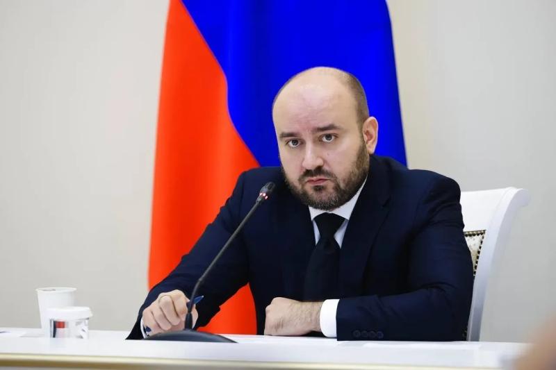 Поддержка нефтегазового сектора, визуальный облик городов, ликвидация объектов накопленного вреда окружающей среде: решения губернатора на оперативном совещании