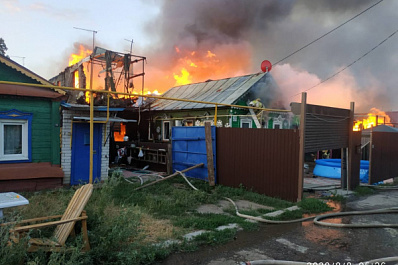 В Самаре ночью полыхало 10 частных домов