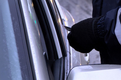 Сотрудники ГИБДД заставили водителей снять тонировку