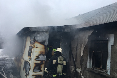 В Оренбурге 2 человека погибли во время пожара в жилом доме на ул. Тургенева