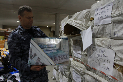 Самарская таможня изъяла крупную партию постельного белья "от-кутюр"