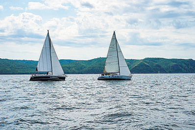 Яхтсмены почтили память Владимира Высоцкого