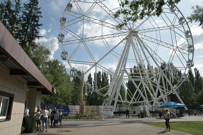 В Самаре проверили безопасность аттракционов и цены в парках